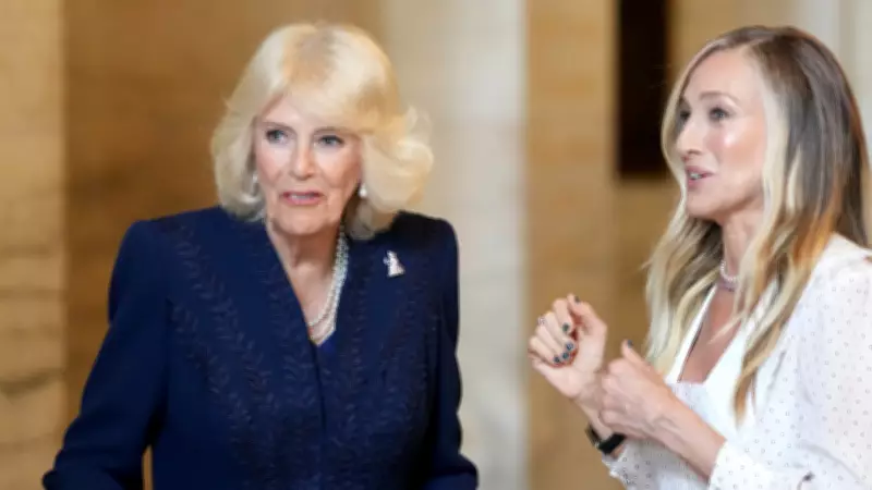 Kraliçe Camilla ve Sarah Jessica Parker New York Halk Kütüphanesi'nde Buluştu