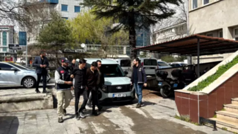 Kırıkkale'de Korkunç Cinayet: Babalarını Bıçak ve Nacakla Katleden Kardeşler Tutuklandı