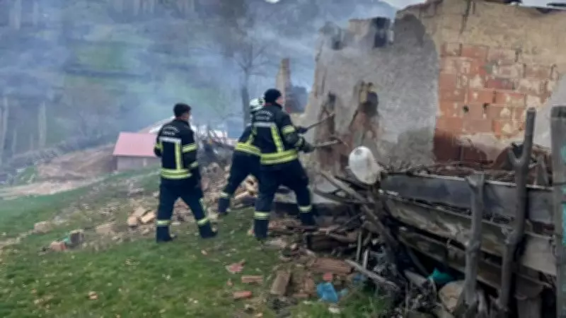 Kütahya Tavşanlı'da Sobadan Çıkan Yangında 76 Yaşındaki Umoş Gündüz Hayatını Kaybetti