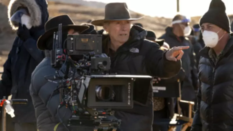 Laura Linney Açıkladı: Clint Eastwood'un Sette 'Kayıt!' Diye Bağırmamasının Nedeni