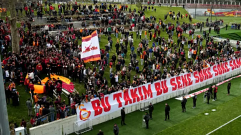 Lider Galatasaray'da Taraftar Coşkusuyla Dolu Antrenman!