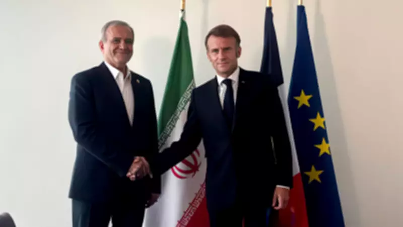 Macron, Pezeşkiyan ile Telefonda Görüştü: İslamabad Görüşmeleri Ele Alındı