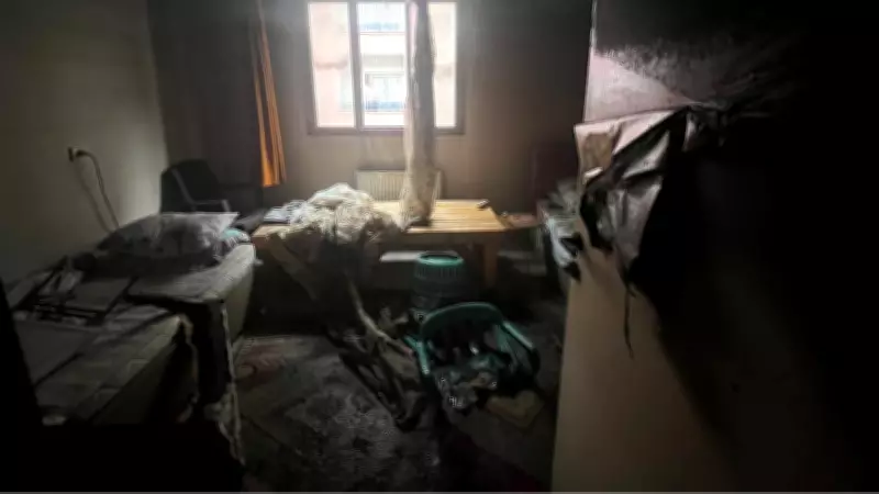 Manisa'da evini ateşe veren şüpheli adliyeye sevk edilirken kalp krizi geçirip öldü