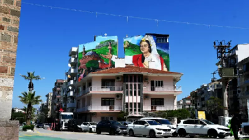 Manisa'da Festival Ruhu Duvarlara Yansıdı: Hafsa Sultan'ın Mesir Macunu Saçımı Sanata Dönüştü