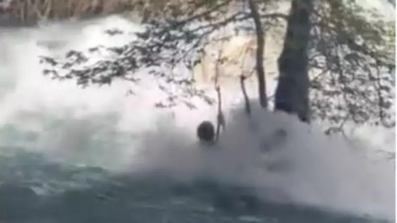 Mersin'de Berdan Çayı'na Atlayan Genç Akıntıya Kapıldı, Arama Çalışmaları Devam Ediyor