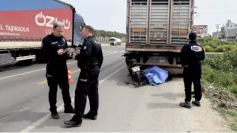 Mersin'de Park Halindeki Kamyona Çarpan 80 Yaşındaki Motosikletli Hayatını Kaybetti