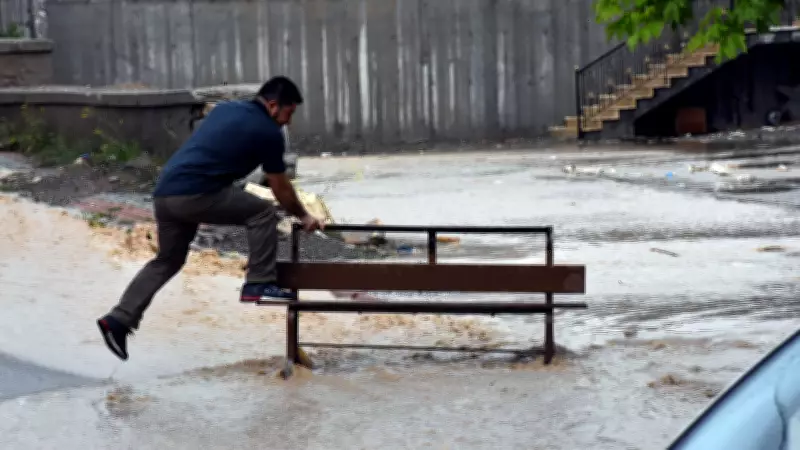 Meteoroloji'den 5 Bölge İçin Sağanak Yağmur Uyarısı: Çığ Tehlikesine Dikkat
