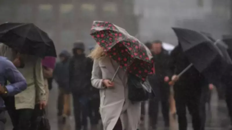 Meteoroloji'den Kritik Uyarı: 45 İlde Sağanak Yağış Bekleniyor, Sıcaklıklar Ani Düşüş Yapacak