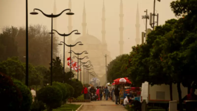 Meteoroloji'den Kritik Uyarılar: 2 Bölgeye Çığ, 2 Bölgeye Toz Taşınımı Tehlikesi