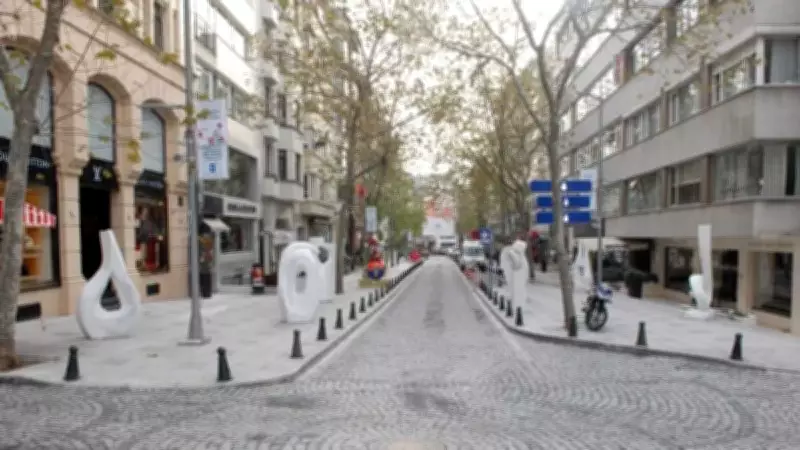 Metrekaresi Servet Değerinde: Türkiye'nin En Pahalı Sokağı Avrupa'yı Solladı!