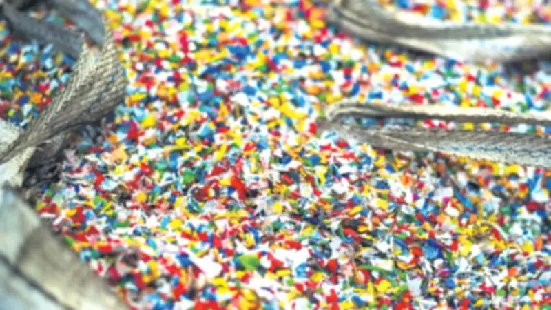 Mikroplastikler Sinsice Vücudumuzu Zehirliyor: Tehdit Her Yerde
