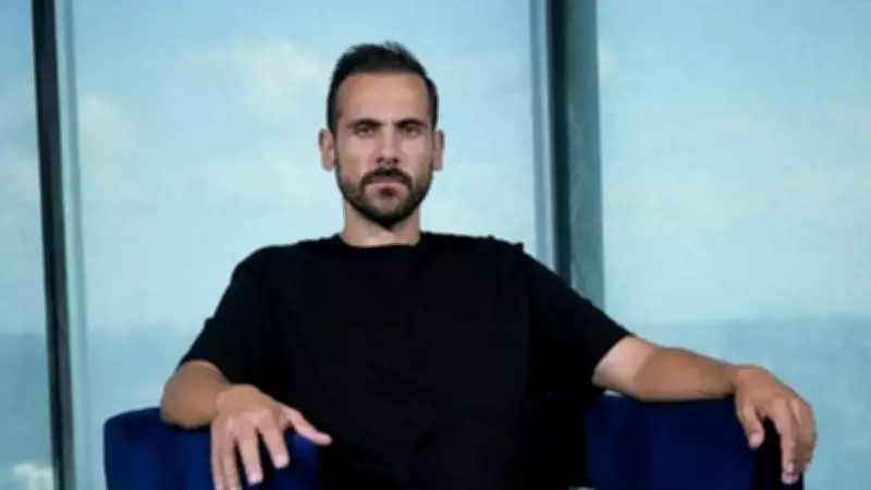 Ümit Erdim'den Sert Sözler: 'Kimse Sizi Sevmedi mi?'