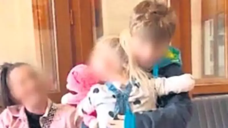 Nazar İlk Kez Gördüğü Kardeşine Sımsıkı Sarıldı