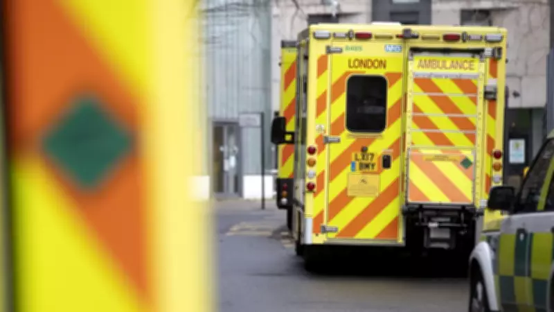 İngiltere'de hastaneler doktor açığı nedeniyle hemşireleri görevlendiriyor