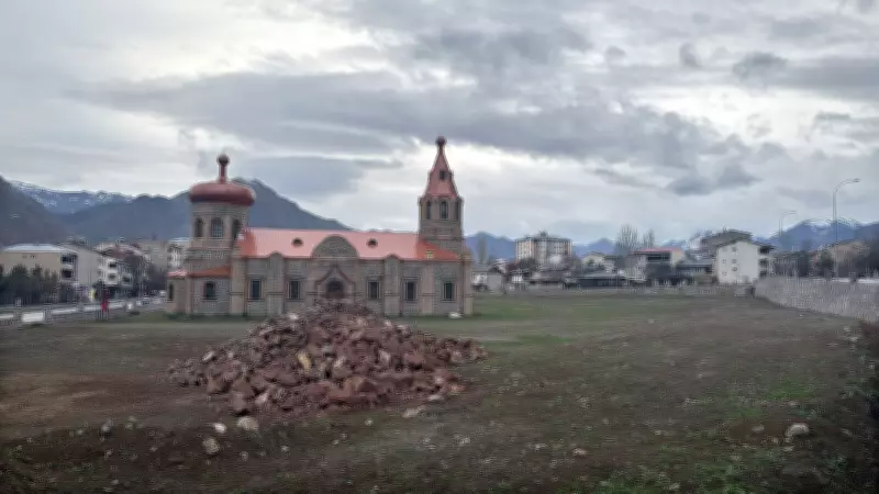 Oltu'daki Tarihi Rus Kilisesi Modern Halk Kütüphanesi Oluyor