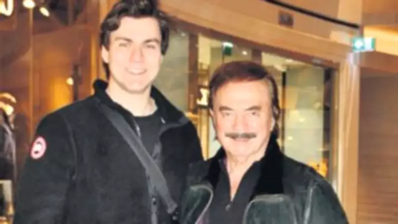 Orhan Gencebay'dan Sağlık Açıklaması: 'Dimdik Ayaktayım, Sahte Haberlere Aldırmayın'