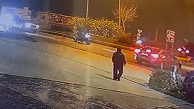 Çorlu'da Motosiklet-Otomobil Çarpışması: Kaza Anı Kameralara Yansıdı