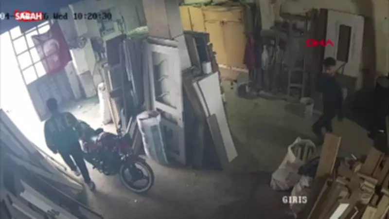 Çorum'da 4.0 Büyüklüğünde Deprem: Kastamonu'da da Hissedildi, O Anlar Kameralara Yansıdı