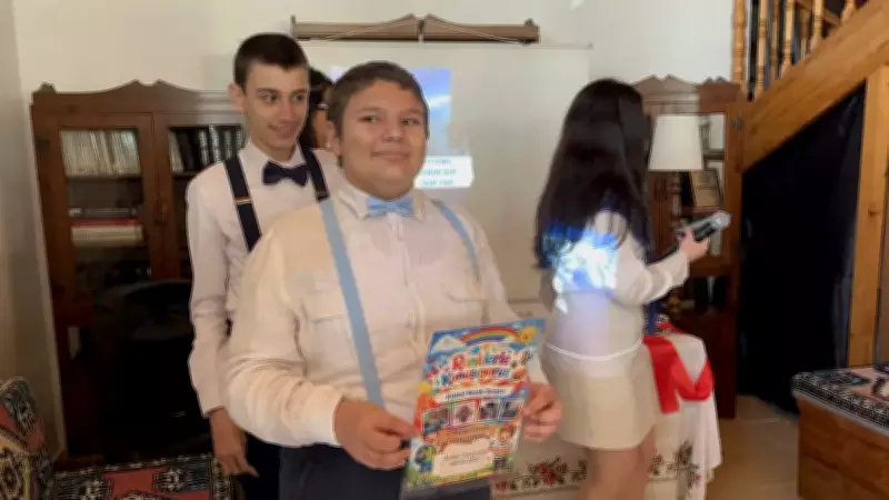 Otizmli Gençlerin İlk Kişisel Sergisi: 'Renklerle Konuşuyoruz' Düzce'de Açıldı