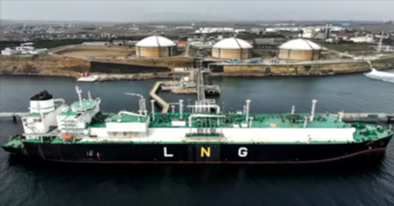 Pakistan'da LNG Krizi: Orta Doğu'daki Savaş Elektrik Kesintilerini Tırmandırdı