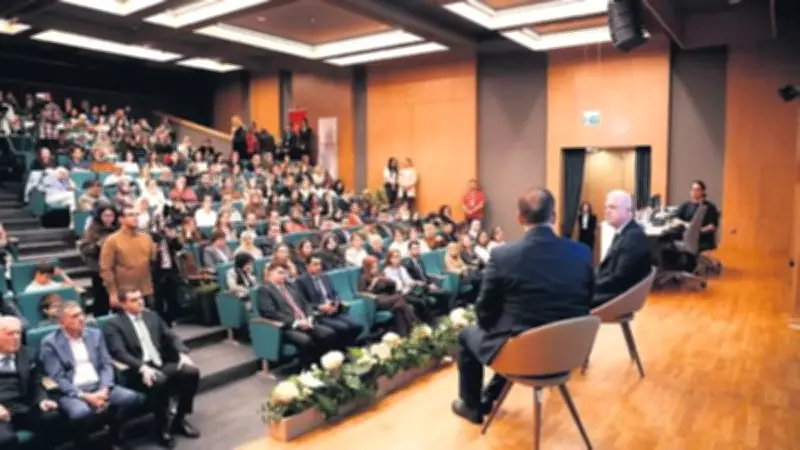 Pandemi Döneminin Ana Aktörü Sağlık Çalışanları Oldu
