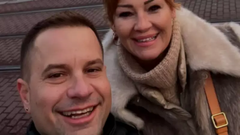 Pınar Altuğ ve Yağmur Atacan'dan 'Filtresiz Aşk' Paylaşımı: 'Eşim Bey' Sözleriyle Yürek Isıttılar