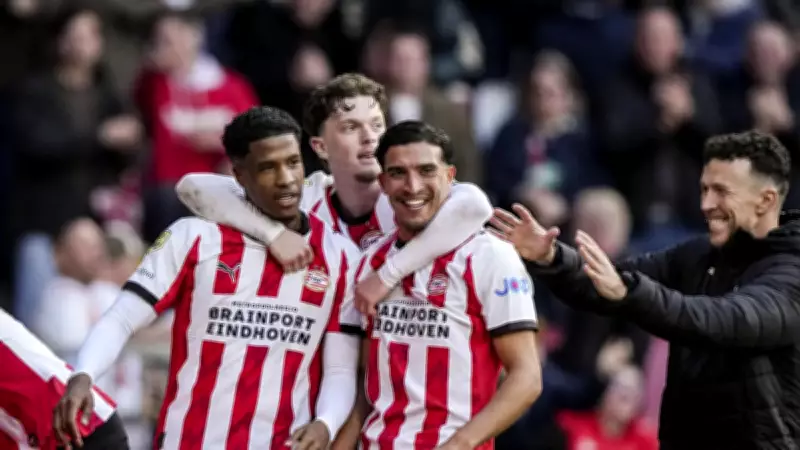 PSV Eindhoven Hollanda Eredivisie'de Üst Üste Üçüncü Şampiyonluğunu İlan Etti