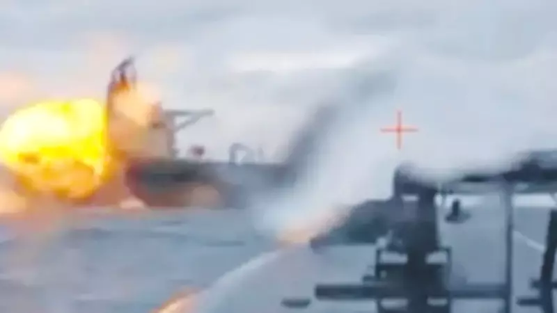 İran Devrim Muhafızları, Hürmüz Boğazı'nda İsrail Bağlantılı Gemiye İHA Saldırısı Düzenledi