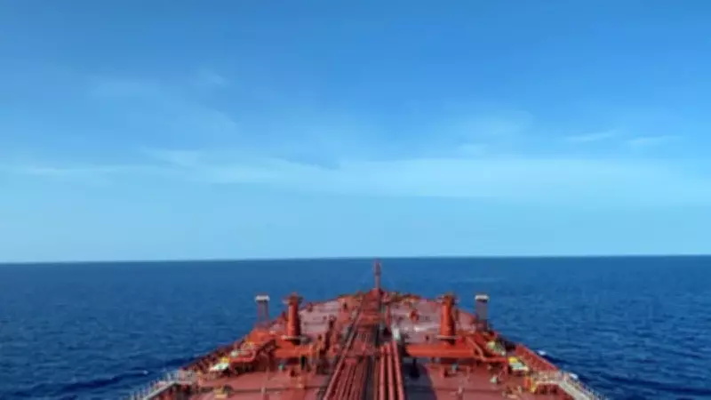 İran, Hürmüz Boğazı'nda İsrail Bağlantılı Bir Gemiyi İHA ile Vurduğunu Duyurdu