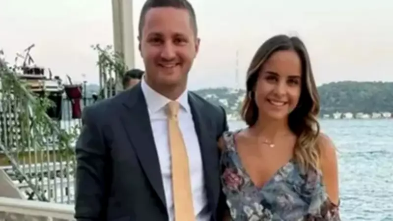 Revna Sarıgül Boşanma Sürecinde Flaş Hamle: Ömer'in Soyadını Sildirdi