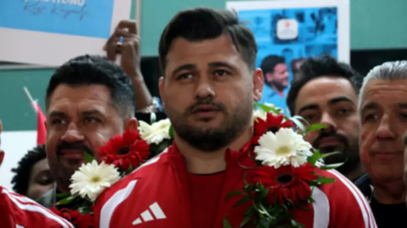 Rıza Kayaalp ve Güreş Milli Takımı yurda döndü!