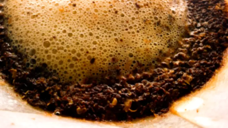 Sabah Aç Karnına Türk Kahvesi İçin Yağları Cayır Cayır Yakın