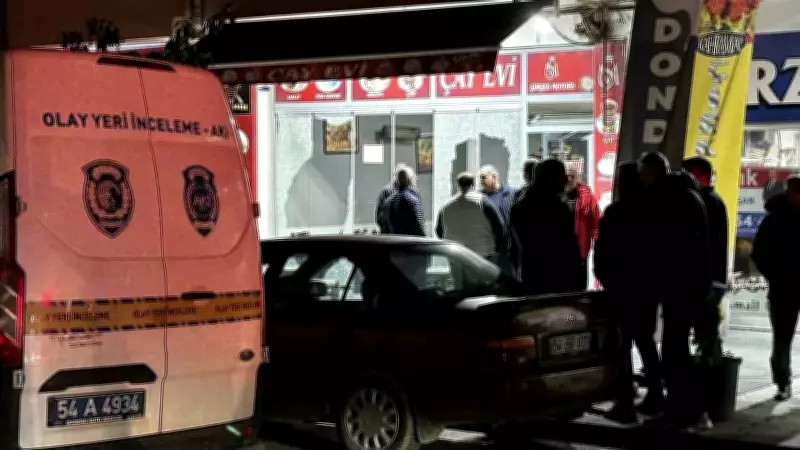 Sakarya'da Silahlı Saldırı: Çay Ocağına Açılan Ateşte Bir Kişi Yaralandı