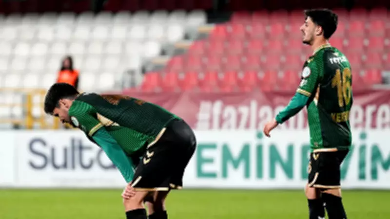 Sakaryaspor'un Ligde Kalma Umutları Ümraniyespor Mağlubiyetiyle Zora Girdi