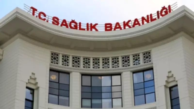 Sağlık Bakanlığı İran'a 6 Tır Tıbbi Yardım Gönderdi