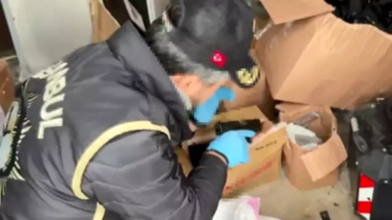 Sarıyer'de Yasadışı Silah Operasyonu: 113 Tabanca ve Binlerce Parça Ele Geçirildi