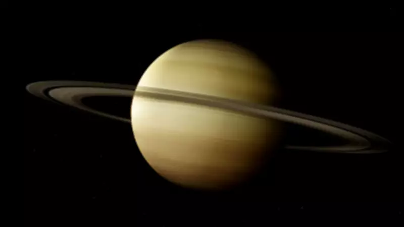 Satürn'ün Manyetik Alanındaki Dengesizliğin Sırrı Çözüldü: Enceladus ve Hızlı Dönüş Etkisi