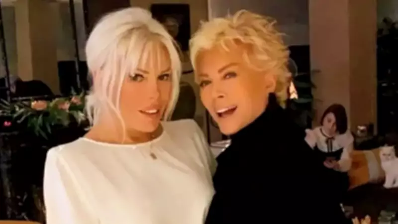 Semiramis Pekkan Kanser Tedavisini Atlattı, Peruksuz Haliyle Konserde Görüntülendi