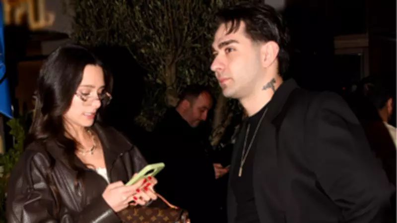 Seray Özkan ve Sevgilisi Bebek'te Flaşlarla Karşılaştı