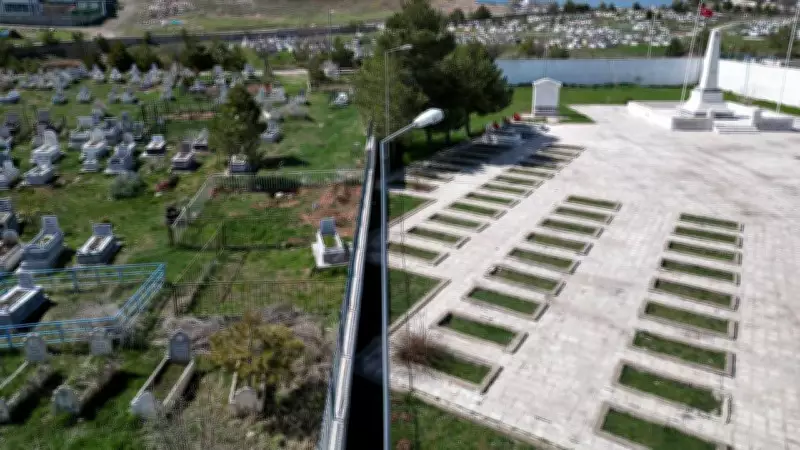 Sivas'ta Mezarlıkta Kıble Farkı: Şehitlik ve Sivil Mezarlar Farklı Yönlerde