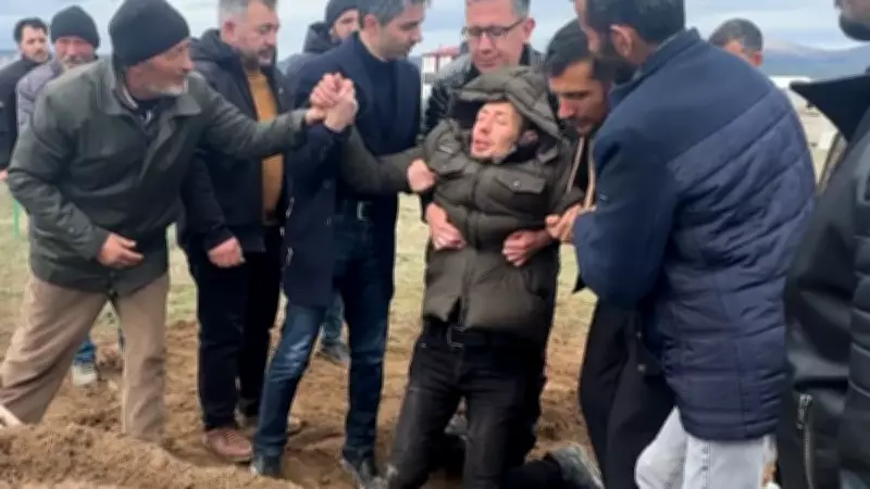 Sivas'ta Traktör Kazası: 5 Yaşındaki Buğra'nın Acı Dolu Cenaze Töreni