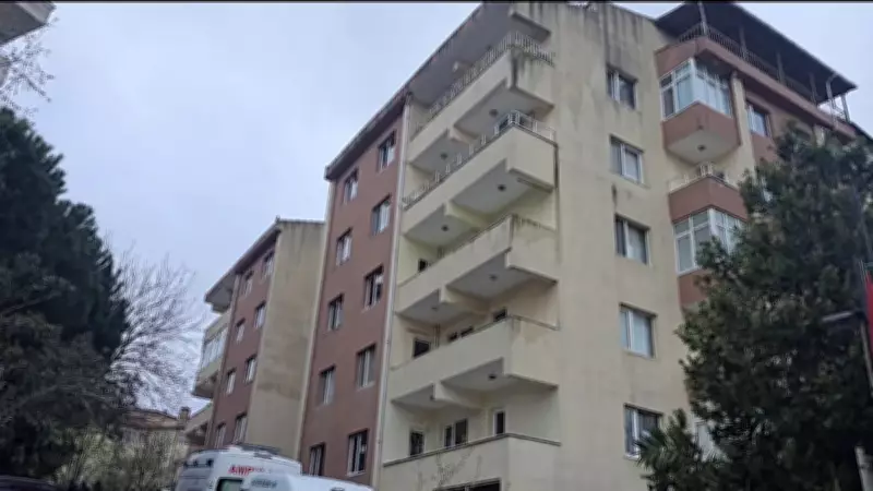 Üsküdar'da Evlat Vahşeti: Anne ve Babasını Katlettikten Sonra İntihar Etti