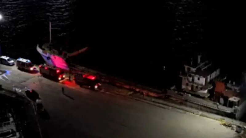 Üsküdar'da Gemiye Çarpan Tekne Battı: 5 Kişi Kurtarıldı