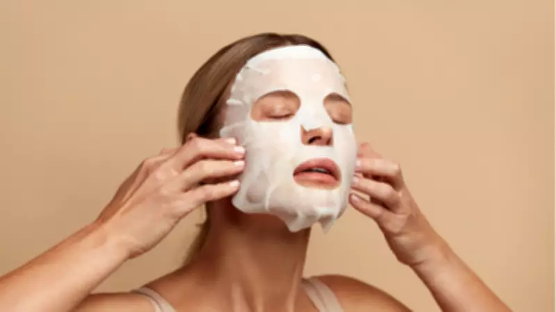 Sosyal Medya Trendleri Cildi Yaşlandırıyor: Uzman Uyarısı