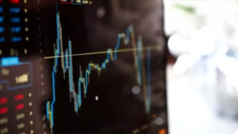 S&P 500 Tarihi Zirveyi Gördü: Savaş Kayıplarını Geride Bıraktı, 7 Bin Puanı Aştı
