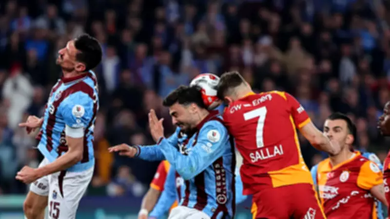 Süper Lig'de Zirve Yarışı Kızıştı: Galatasaray, Fenerbahçe ve Trabzonspor'un Kalan Maçları