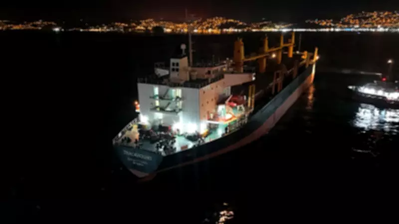 İstanbul Boğazı'nda Gemi Arızası: Deniz Trafiği Çift Yönlü Durduruldu