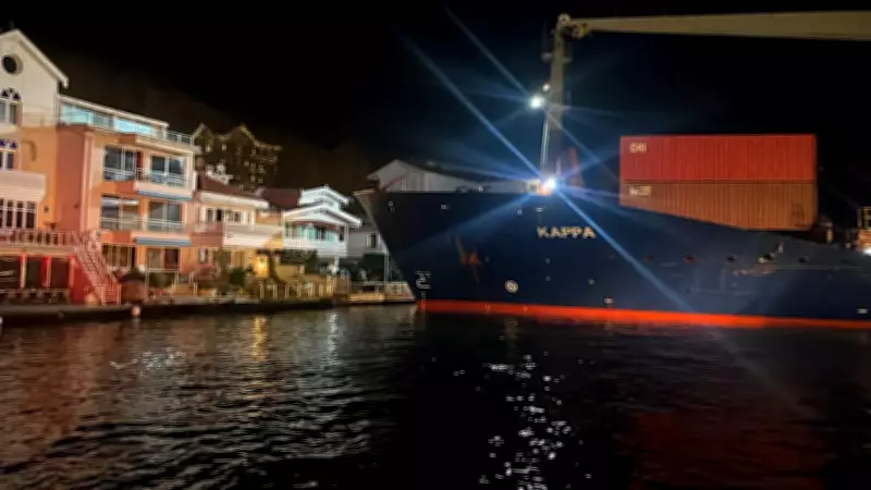 İstanbul Boğazı'nda Gemi Dümen Arızası: Kurtarma Ekipleri Bölgede