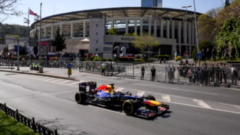 İstanbul sokaklarında Formula 1 gösterisi: Yuki Tsunoda rüzgarı esti
