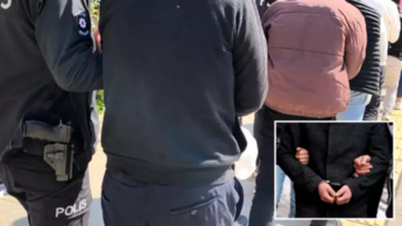 İstanbul'da Büyük Operasyon: 18 Şüpheli Yakalandı, Silahlar Ele Geçirildi